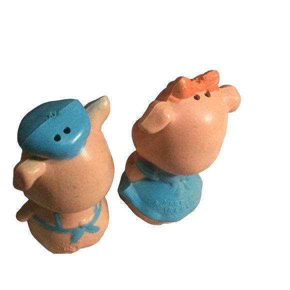 Plastic Pig Salt/Pepper Shaker Made in Hong Kong Vintage - Picture 9 of 10
